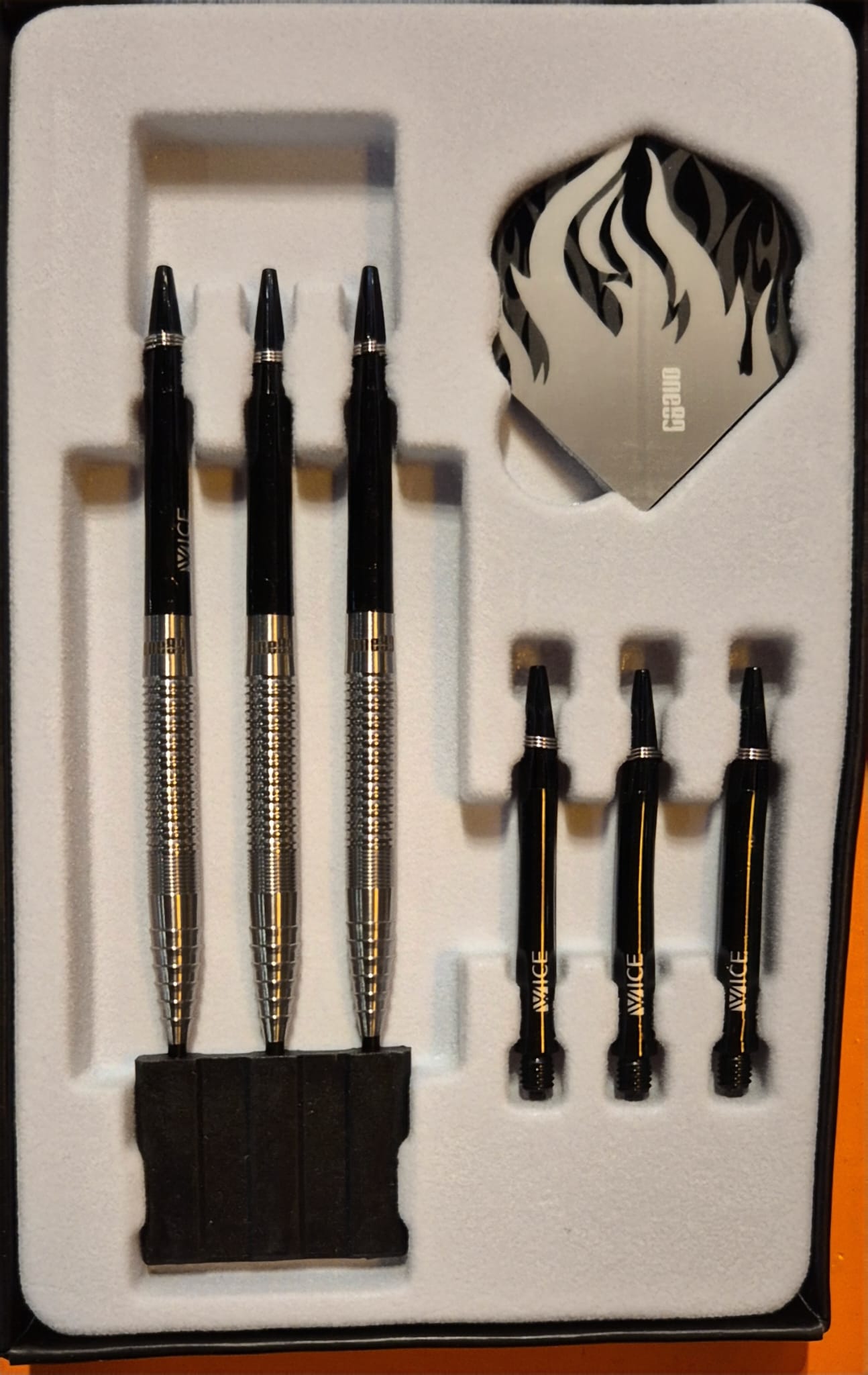 ONE80 - Tomcat - Steeldart